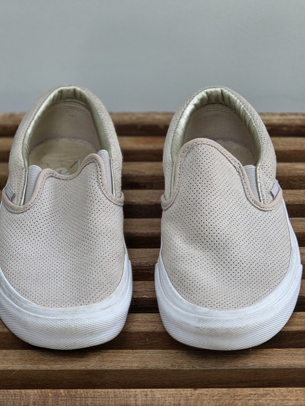 Vans Classic Slip On Womens Size 6.5 Perforated Suede Tan Beige Shoes